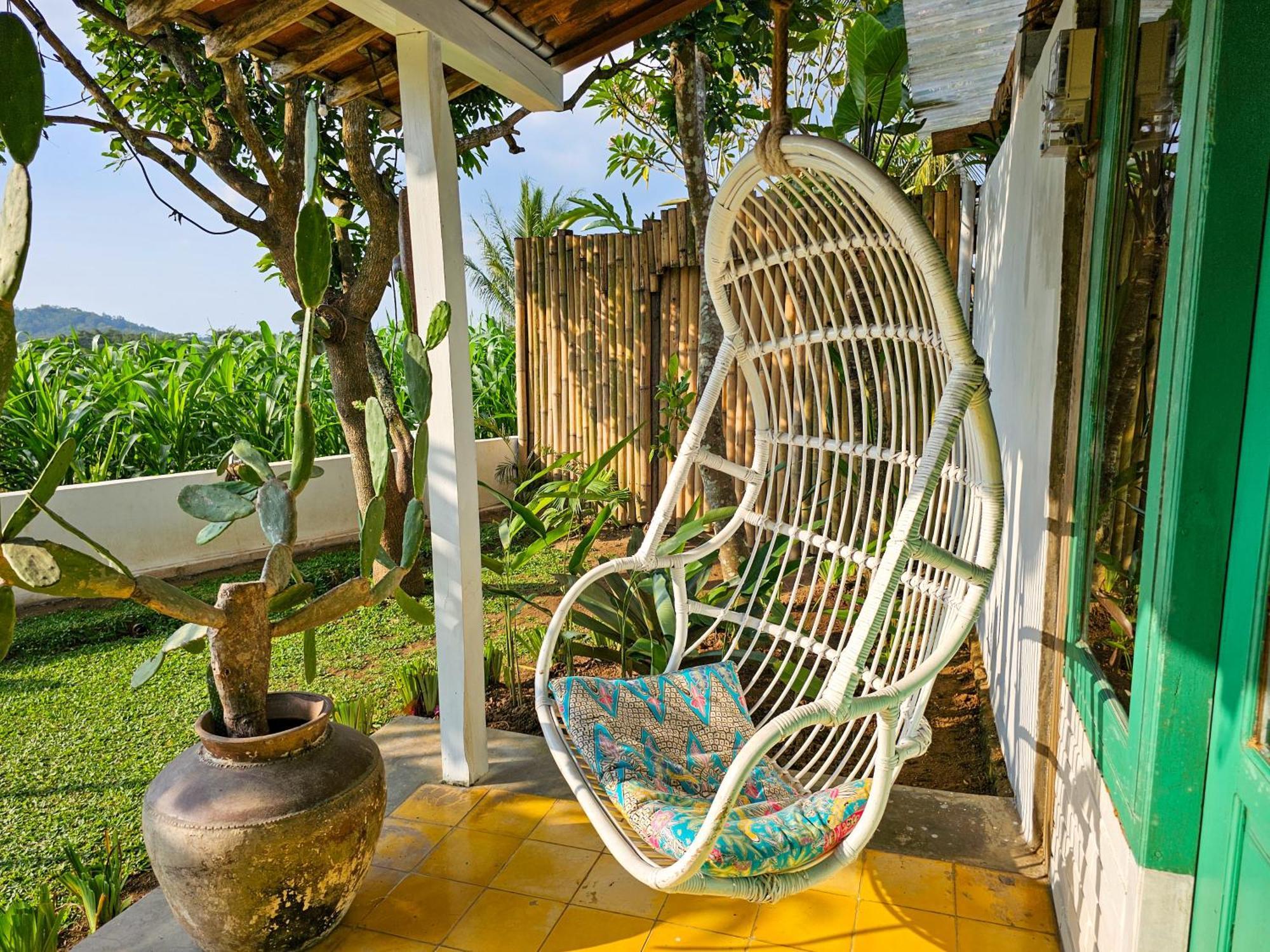 Janur Bungalow Магеланг Экстерьер фото
